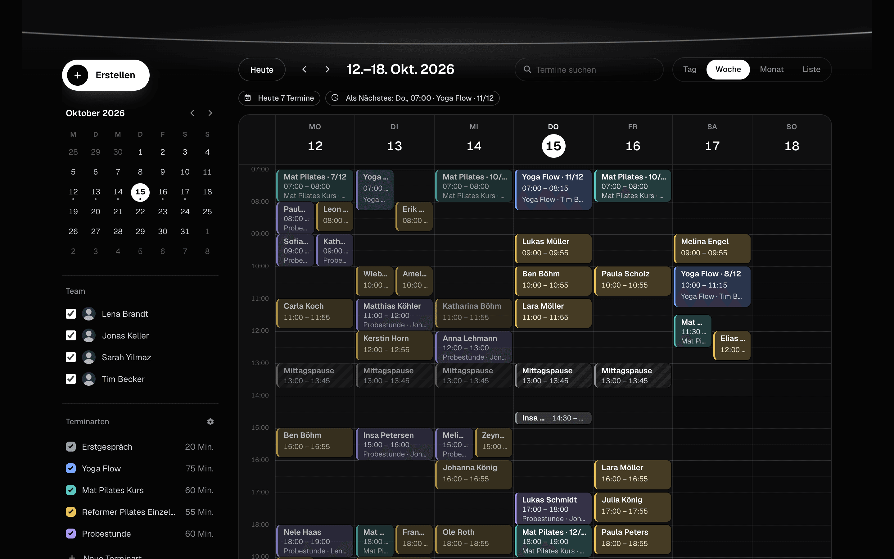 Calendar & booking page: Your customers book themselves. Around the clock.